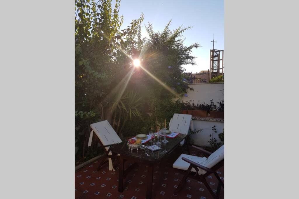 Casa En Granada Con Hermoso Jardin, Parking Calle Exterior photo